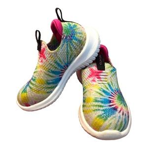 Sketchers Toddler Size 5 Sneakers